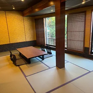 https://yumoto-onsen-yaeikan.kanagawa-hotels.com